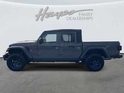 Used 2023 Jeep Gladiator Mojave image 23