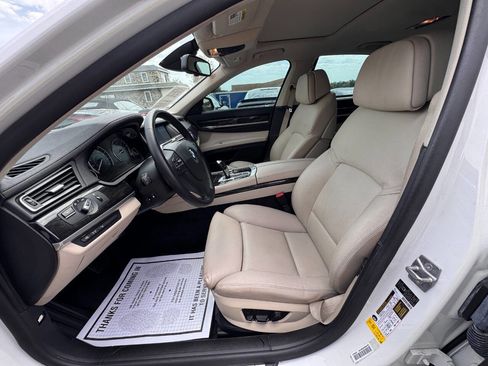 Used 2011 BMW 740i RWD image 12