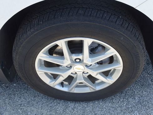 Used 2023 Chevrolet Equinox LT w/ LPO, Floor Liner Package image 16