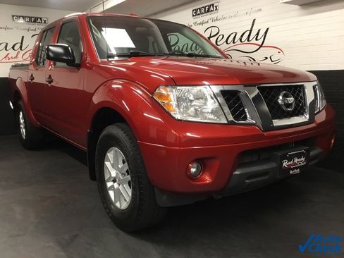 Used 2017 Nissan Frontier SV image 3