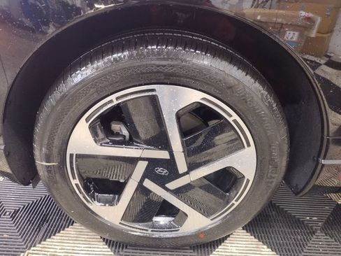 New 2026 Hyundai Ioniq 9 Limited w/ Tow & Go Package image 6