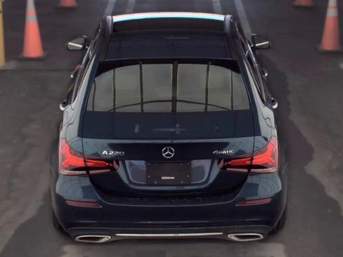 Used 2022 Mercedes-Benz A 220 4MATIC w/ Premium Package Lite image 4