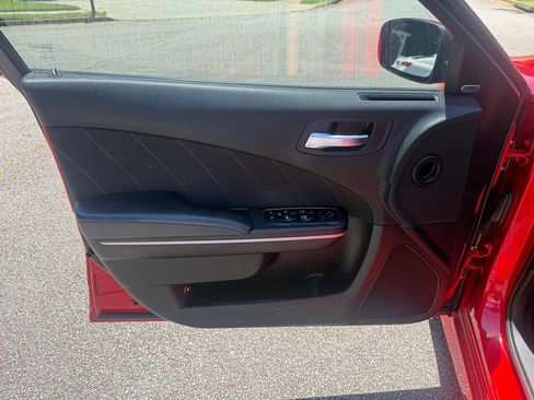 Used 2019 Dodge Charger GT RWD image 13