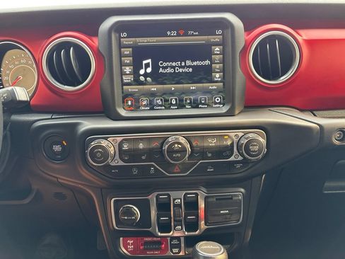 Used 2021 Jeep Gladiator Rubicon AWD/4WD image 29
