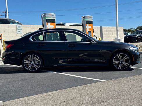 Used 2022 BMW 330i Sedan w/ Convenience Package image 6