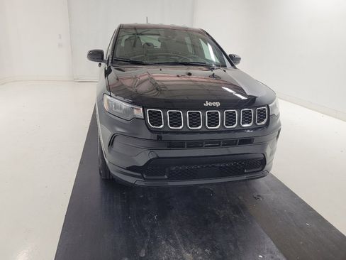 Used 2024 Jeep Compass Sport AWD/4WD image 14