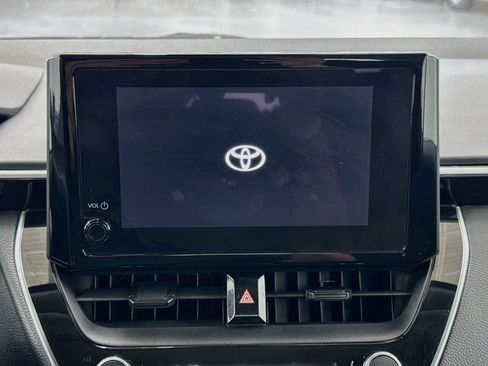 Used 2023 Toyota Corolla LE FWD image 19