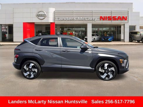 Used 2025 Hyundai Kona Limited image 2