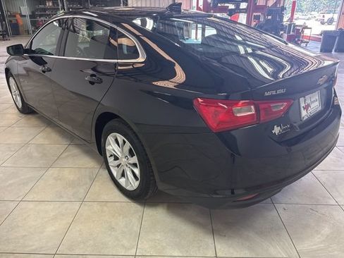 Used 2025 Chevrolet Malibu LT FWD image 13