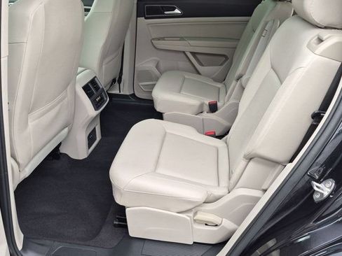 Used 2019 Volkswagen Atlas SEL R-Line AWD/4WD image 17