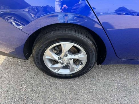 Used 2023 Hyundai Elantra SE image 10