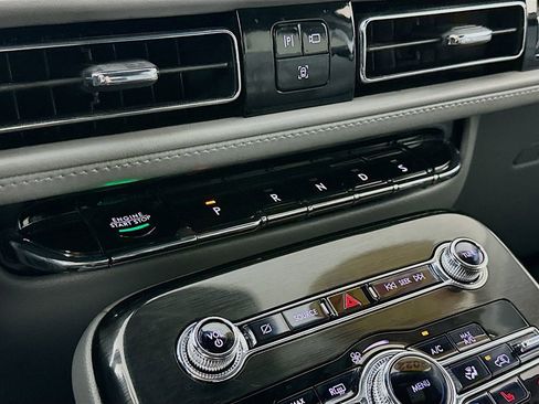 Used 2022 Lincoln Nautilus Reserve image 22