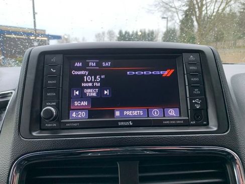 Used 2018 Dodge Grand Caravan SXT w/ Blacktop Package image 16