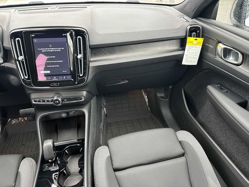 Certified 2023 Volvo XC40 Recharge Ultimate w/ Protection Package Premier AWD/4WD image 19
