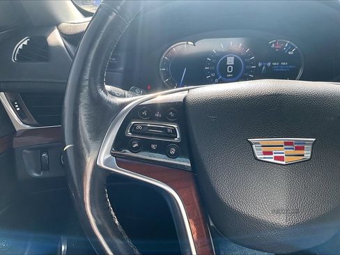 Used 2019 Cadillac Escalade Premium Luxury AWD/4WD image 18