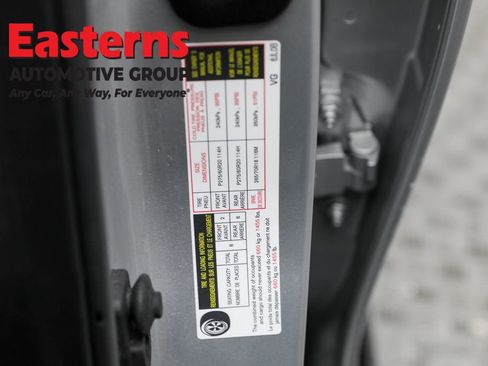 Used 2022 Nissan Armada SV w/ SV Appearance Package image 36