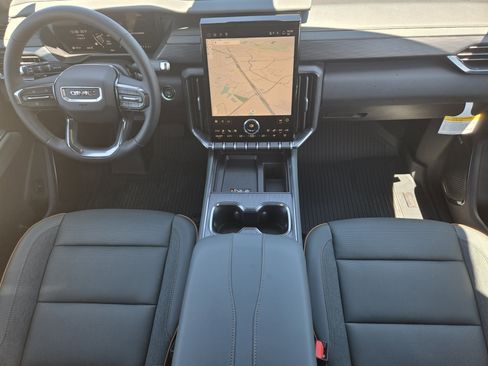 New 2026 GMC Acadia AT4 w/ Luxury Package image 18