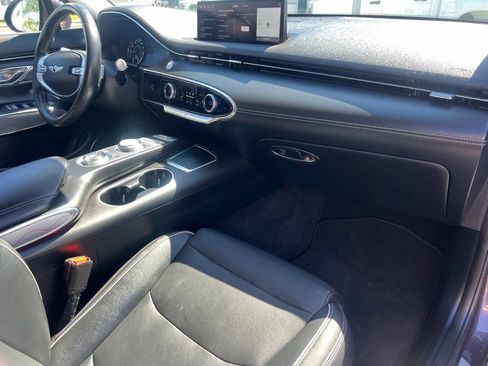 Used 2023 Genesis GV70 2.5T w/ Advanced Package AWD/4WD image 41