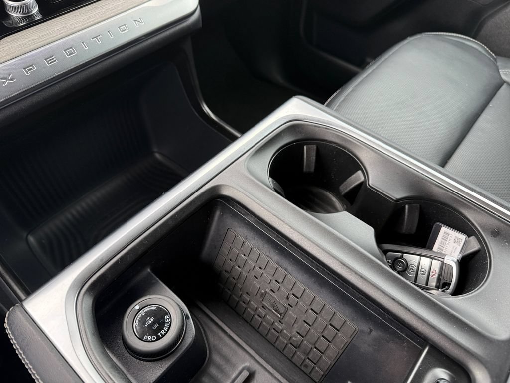 Certified 2025 Ford Expedition Max Platinum AWD/4WD image 20