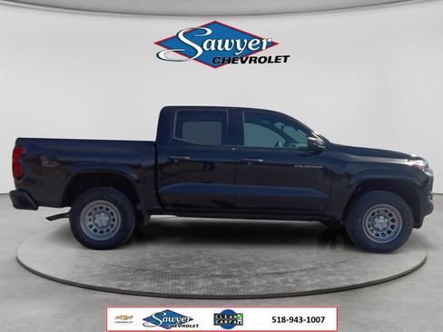 Used 2024 Chevrolet Colorado W/T RWD image 6