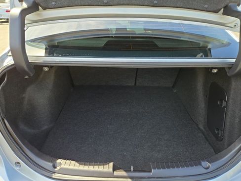 Used 2018 MAZDA MAZDA3 Touring FWD image 31