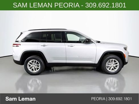 New 2025 Jeep Grand Cherokee Laredo X w/ Luxury Tech Group I image 8