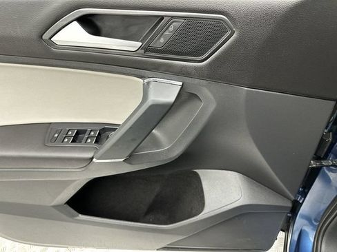 Used 2018 Volkswagen Tiguan SE AWD/4WD image 13