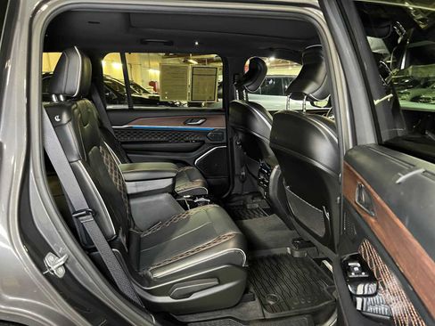 Used 2022 Jeep Grand Cherokee L Summit w/ Advanced Protech Group IV AWD/4WD image 14