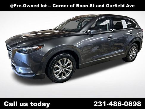 Used 2018 MAZDA CX-9 Touring FWD image 1