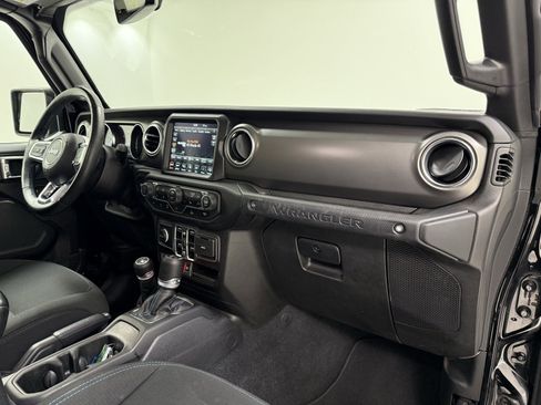 Used 2021 Jeep Wrangler Unlimited Rubicon 4xe w/ Dual Top Group image 32