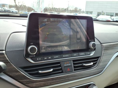 Used 2021 Nissan Altima 2.5 Platinum image 14