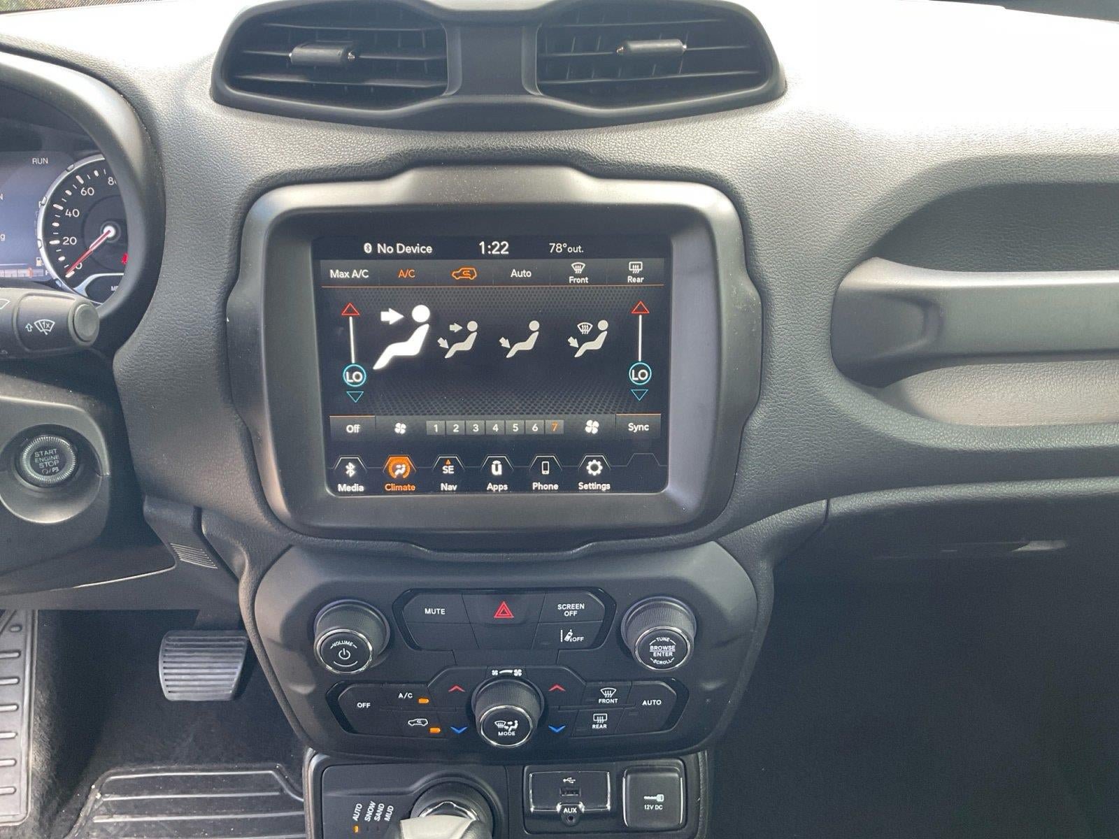 Used 2023 Jeep Renegade Latitude AWD/4WD image 11