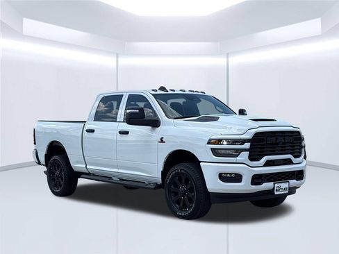 Used 2026 RAM 2500 Tradesman AWD/4WD image 11