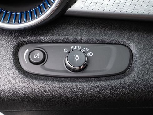 New 2025 Chevrolet Trax LT w/ Driver Confidence Package image 21