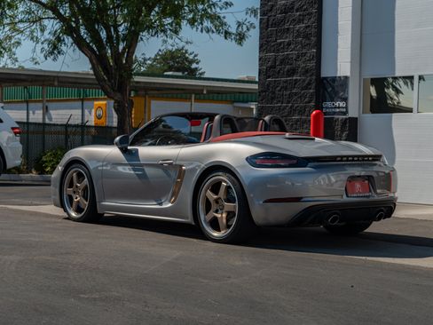 Used 2021 Porsche 718 Boxster RWD image 21