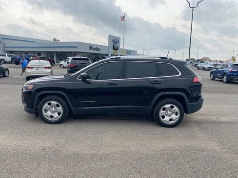 Used 2019 Jeep Cherokee Latitude image 3