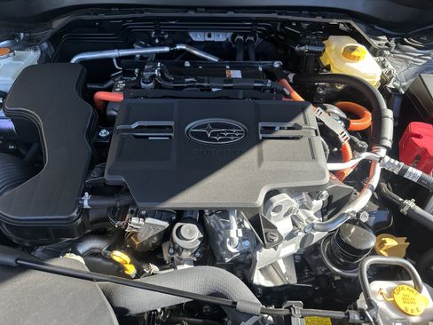 Used 2025 Subaru Forester Touring w/ Touring Package image 9