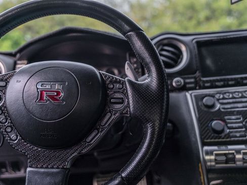 Used 2010 Nissan GT-R Premium AWD/4WD image 42