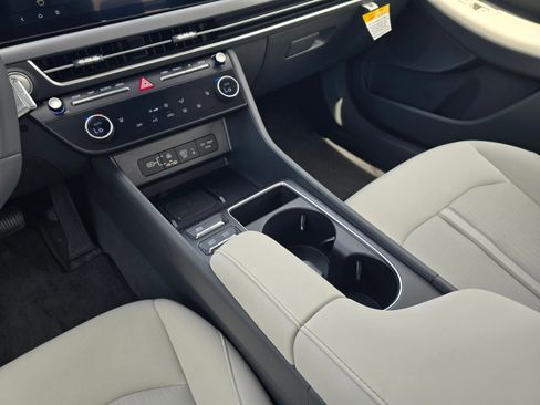 New 2026 Hyundai Sonata SEL FWD image 16