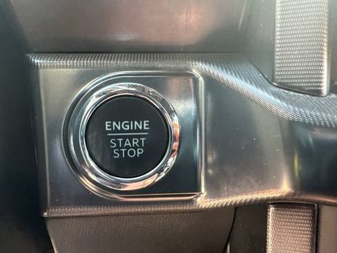 Certified 2025 Ford F150 Platinum AWD/4WD image 32