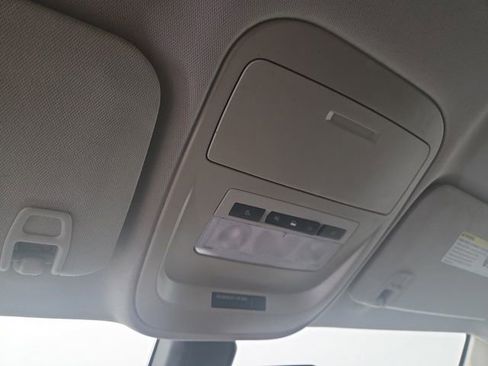 Used 2018 Chevrolet Colorado LT w/ LT Convenience Package image 40