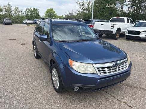 Used 2012 Subaru Forester 2.5X Limited AWD/4WD image 12
