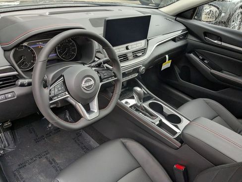 New 2025 Nissan Altima 2.5 SR w/ SR Premium Package image 14