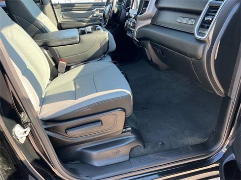 Used 2021 RAM 1500 Big Horn image 12