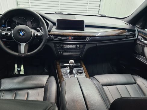 Used 2017 BMW X5 xDrive50i w/ Executive Package AWD/4WD image 2