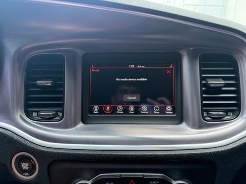 Used 2020 Dodge Charger SXT w/ Blacktop Package image 29