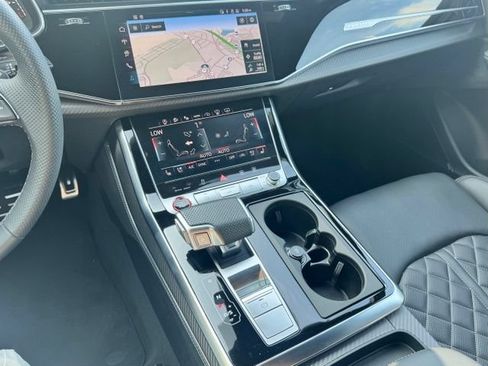 Certified 2025 Audi SQ7 Prestige AWD/4WD image 40