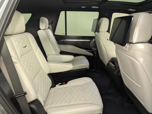 Used 2025 Cadillac Escalade V image 20