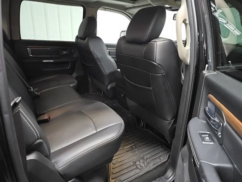 Used 2017 RAM 3500 Laramie w/ Sport Appearance Group AWD/4WD image 18