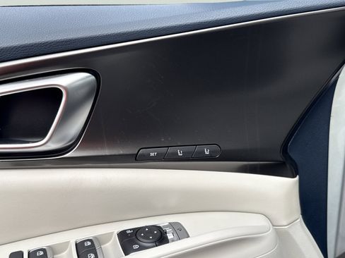 New 2026 Kia Carnival SX w/ SX Dark Edition Package FWD image 20